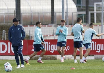 Valverde se encierra una hora con su plantilla en busca de una reacción