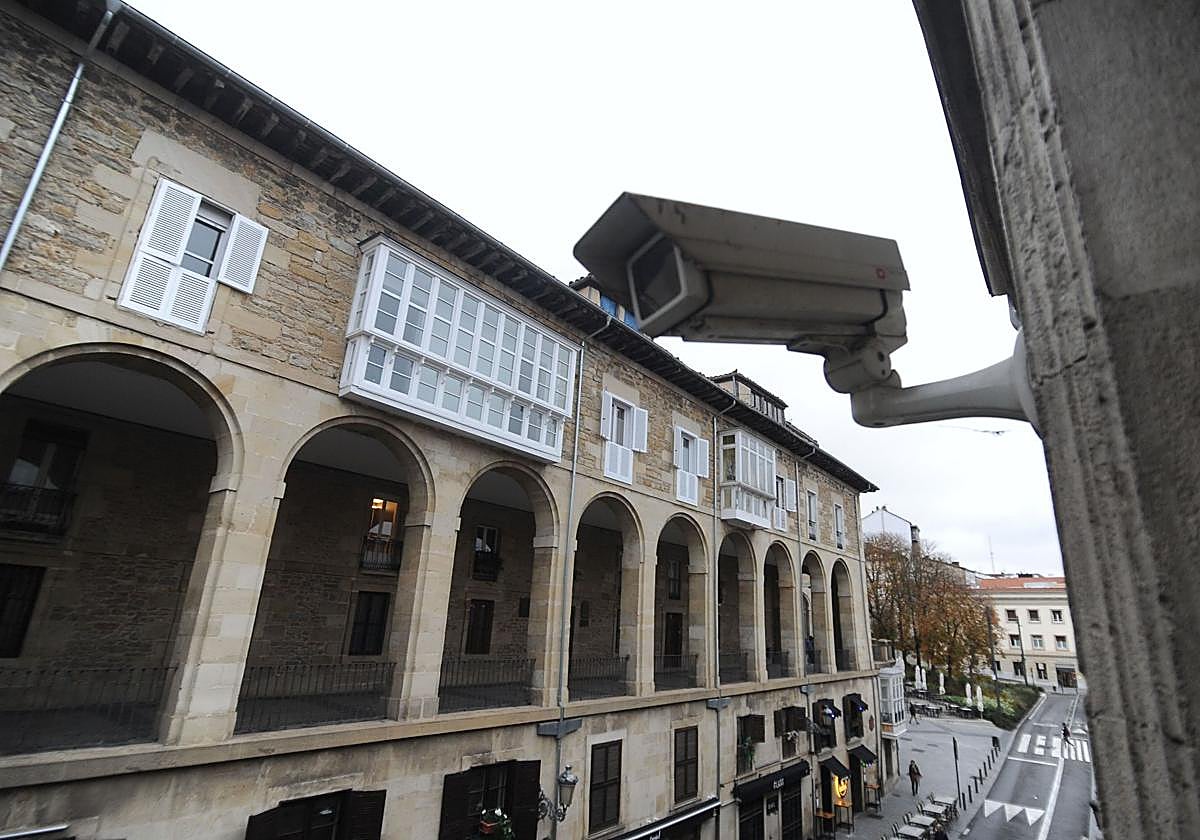 Una cámara de vigilancia en Vitoria.