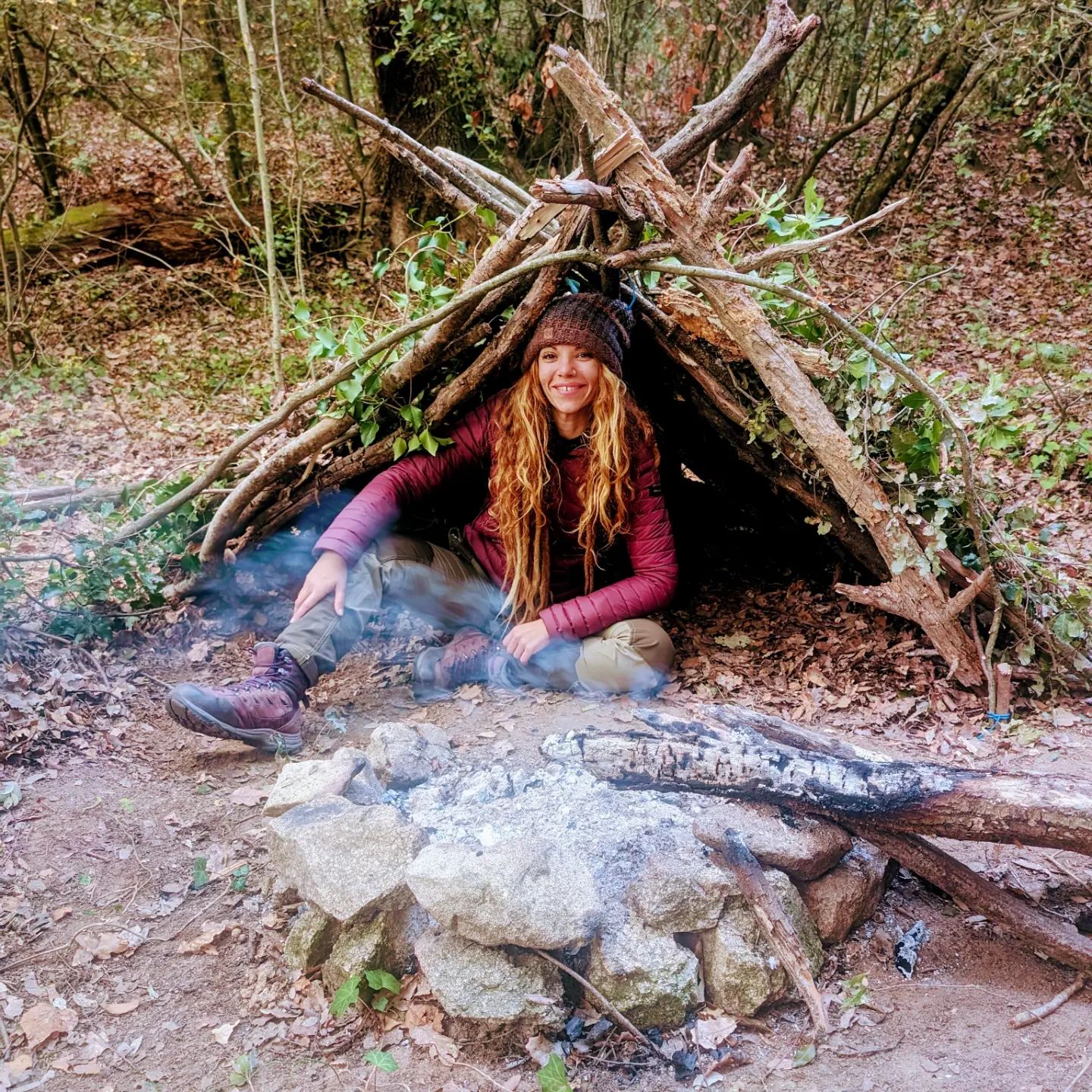 Diana, la vizcaína que ha transformado un minibús en su hogar y recorre el mundo sobre ruedas