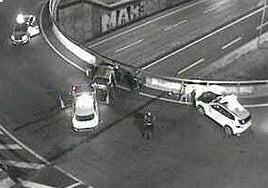 Un ertzaina da positivo en drogas tras chocar su coche patrulla contra un vehículo a la fuga en Bilbao