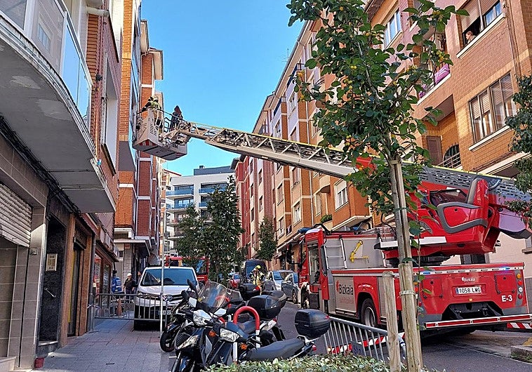 Los Bomberos continúan las labores de evacuación.