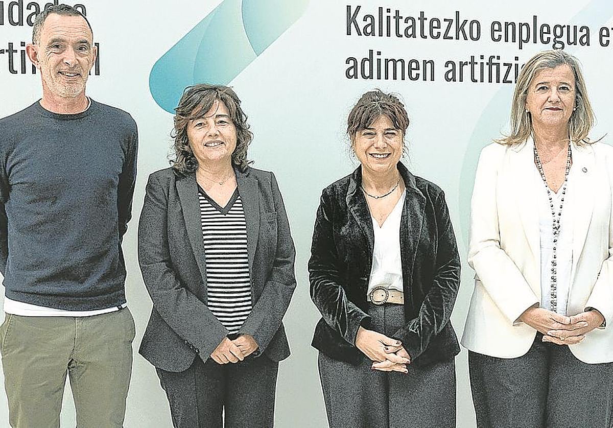 Juanjo López, Trinidad L. Vicente, Susana González y Teresa Laespada.