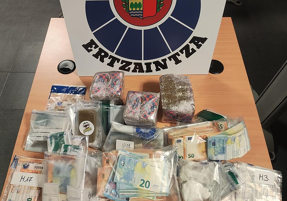 Dos detenidos en Gernika con más de 3 kilos de hachís y pequeñas cantidades de speed y marihuana