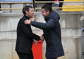 Ziganda y Justo se saludaron antes del encuentro.