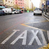 Una parada de taxis en Vitoria.