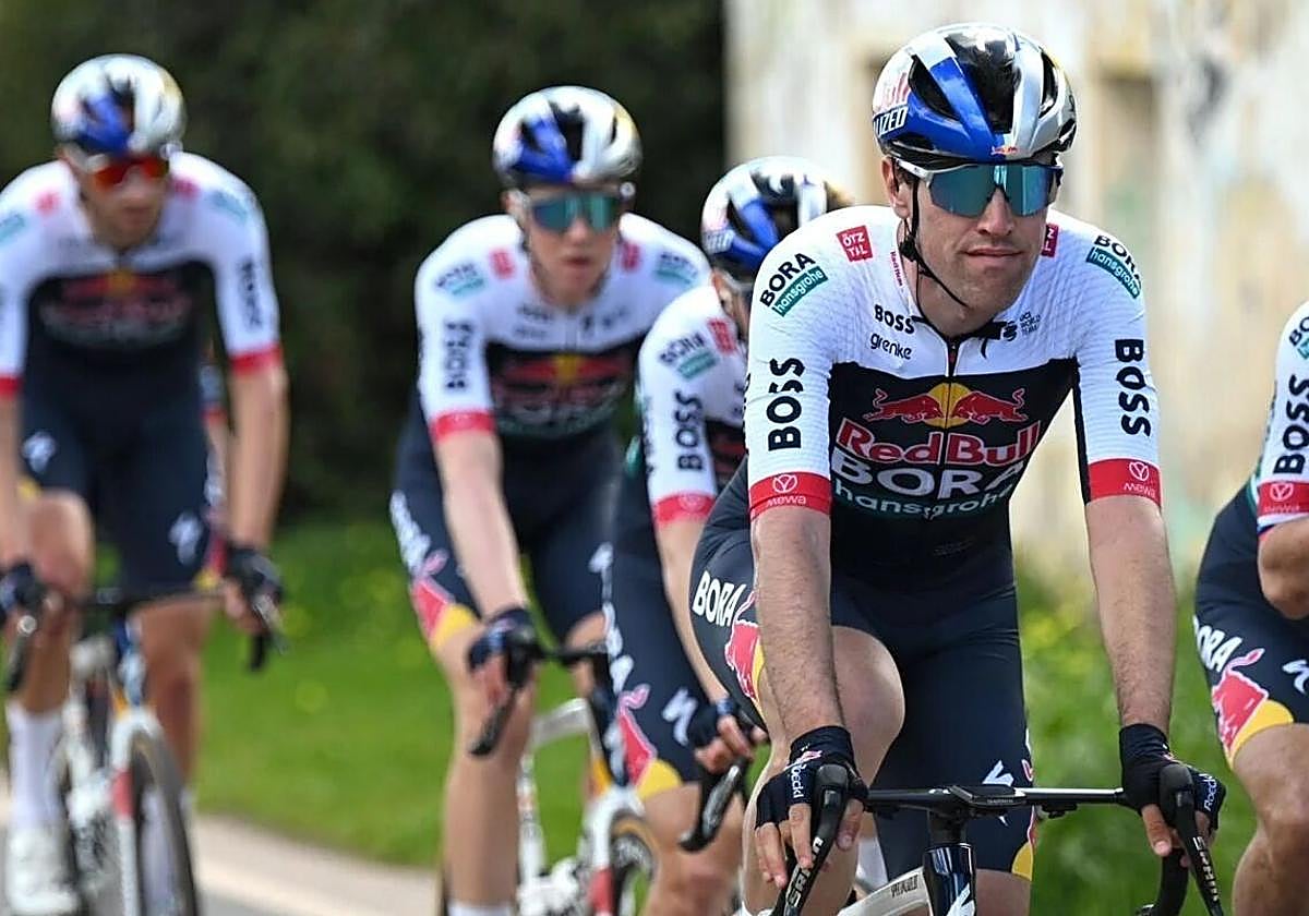 Oier Lazkano, con los colores del Red Bull-Bora, que lo ha despedido por sus «anomalías» en el pasaporte biológico.