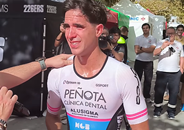 Diego Mentrida, muy emocionado tras proclamarse campeón de España de Media Distancia.
