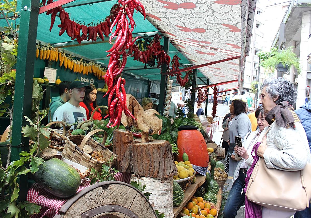 El puesto de J. A. Fernández, como otros muchos, vuelve cada año.