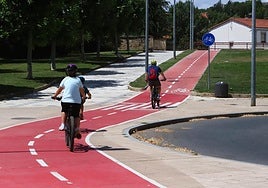 El invento que muchos ciclistas querrían para los arcenes y carriles bici