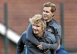 Los casi dos metros de Woltemade son uno de los principales argumentos ofensivos de las urracas.