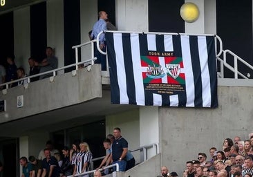 La razón por la que hay una ikurriña con un escudo del Athletic en Saint James Park