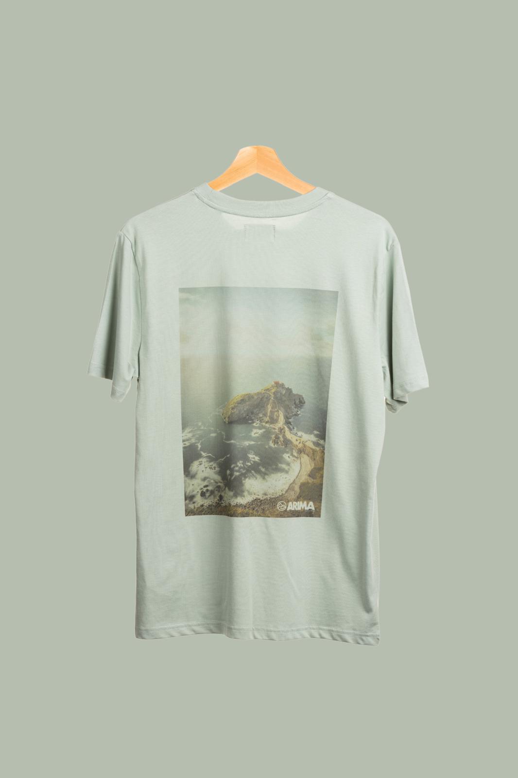 Unai, el joven de Elorrio que soñó con crear una marca y hoy la vende en su propia tienda