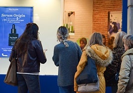 El sérum vasco viral para las arrugas regresa renovado y aterriza con tienda efímera en Bilbao.