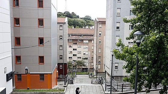 El Ayuntamiento de Bilbao alquila habitaciones baratas a nueve jóvenes a cambio de trabajo comunitario