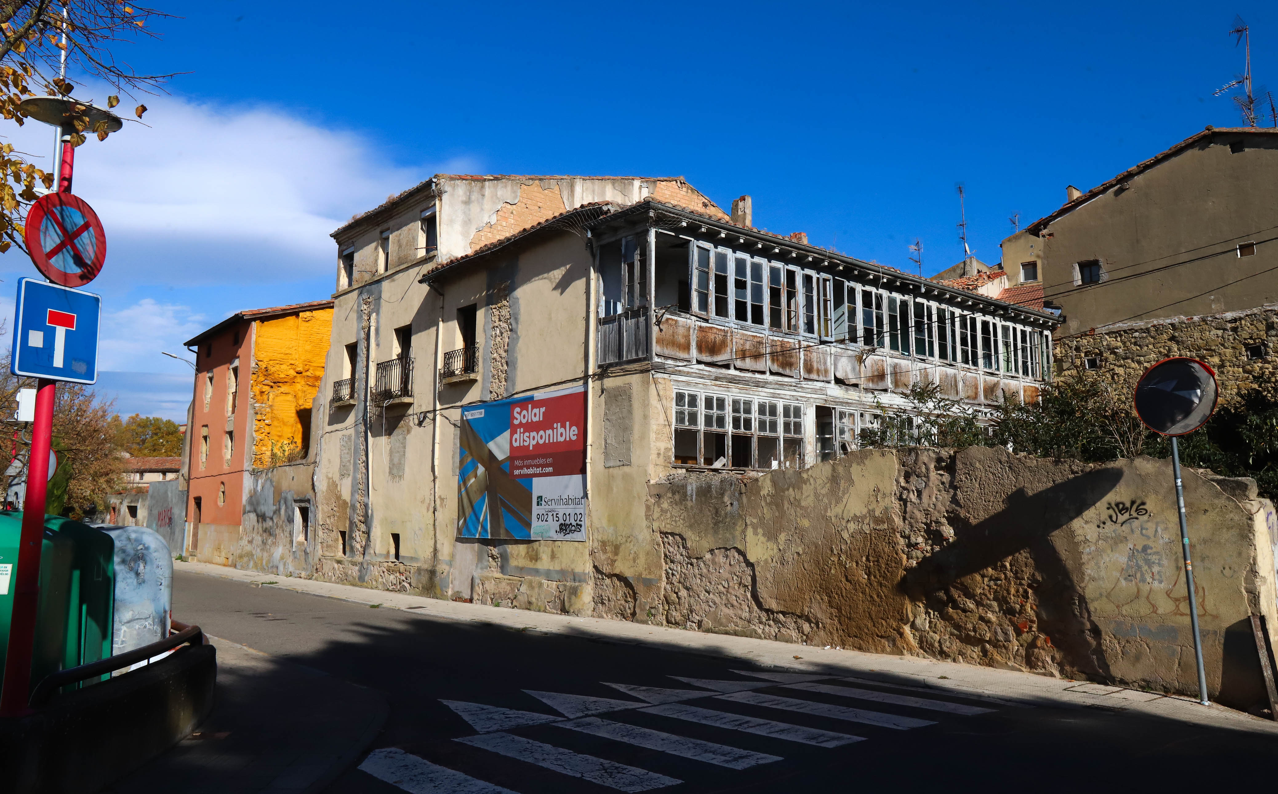 El ente municipal valora quedarse con el solar de Plaza del Mercado 5.