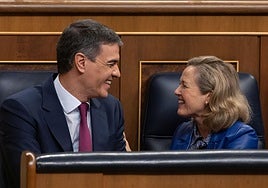 Pedro Sánchez y Nadia Calviño en el Congreso.