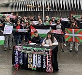 Varios grupos de animación de clubes vascos convocan una marcha a San Mamés por el Euskadi-Palestina
