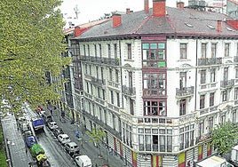 Los inquilinos del edificio de Alameda Mazarredo 6 recibieron el 16 de septiembre una misiva en el que se les recordaba la orden de dejar las oficinas.