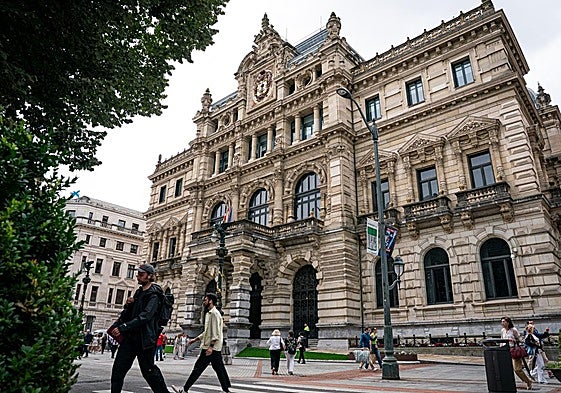 Una sentencia tumba una OPE foral por la exigencia excesiva de euskera