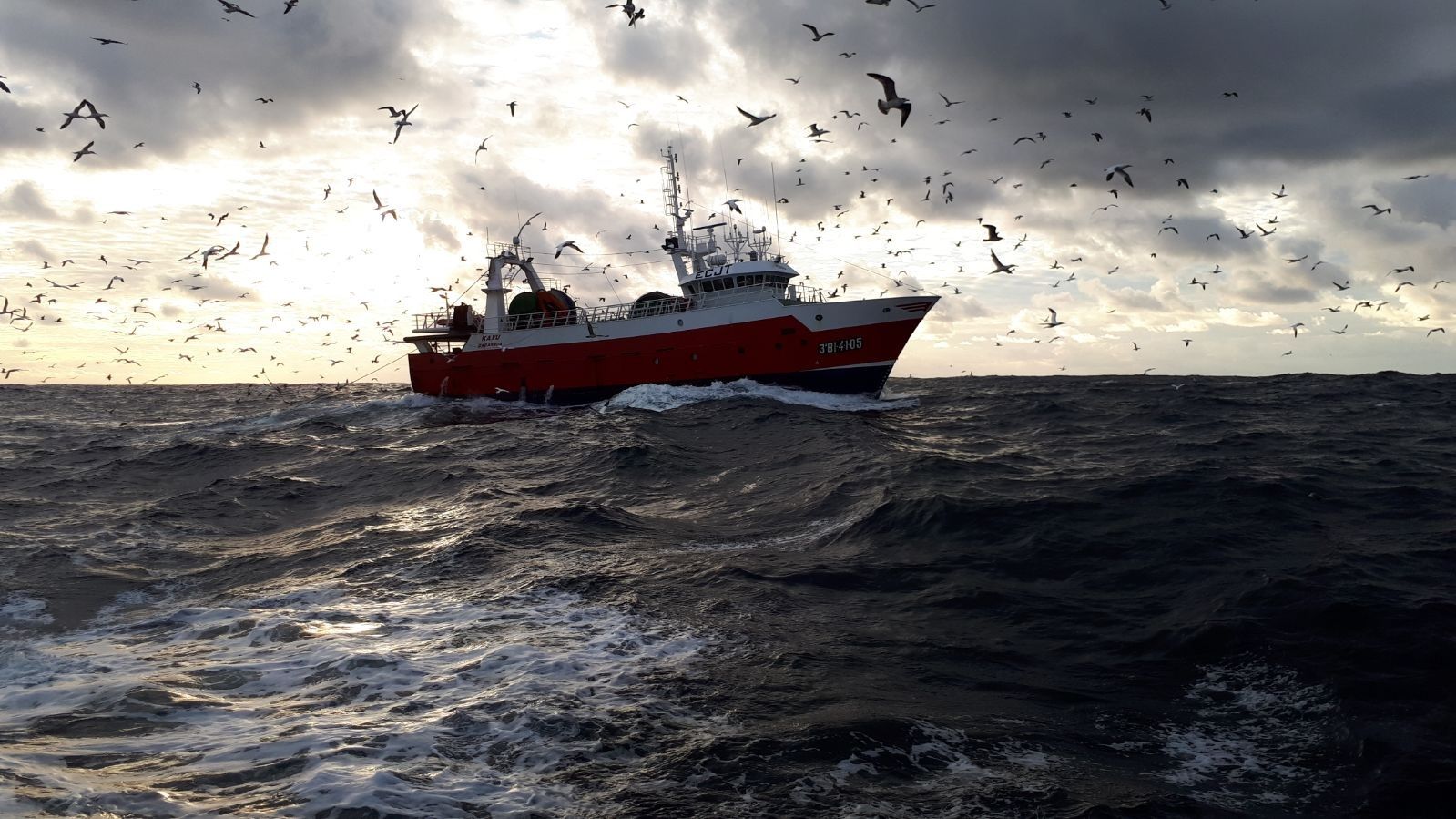 Los barcos de altura de Ondarroa no pueden faenar en caladeros de Escocia.