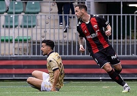 Álvaro Vázquez, durante el duelo ante el Guadalajara disputado en Gobela.