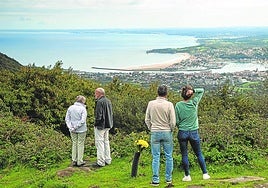 Panorámica de la bahía de Txingudi desdela cresta de Jaizkibel.