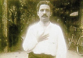 Ortega y Gasset, imitando la actitud de Balzac en 1900.