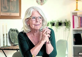 La escritora Pilar Tena dirige el Instituto Cervantes de Atenas.