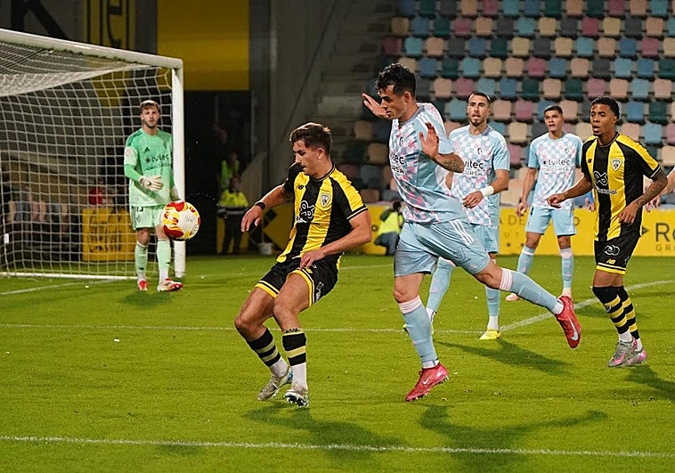 El Barakaldo se estrella con el muro de la Ponferradina