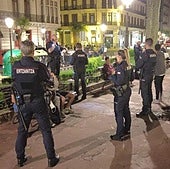 Identificaciones de la Ertzaintza en Jardines de Albia.