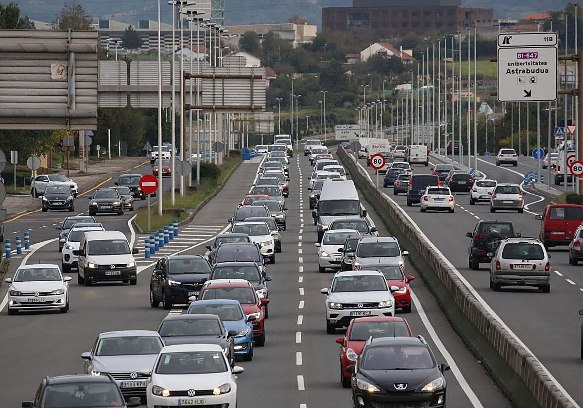 La advertencia de un profesor de autoescuela de Bilbao sobre los peligros del 'efecto vaca'
