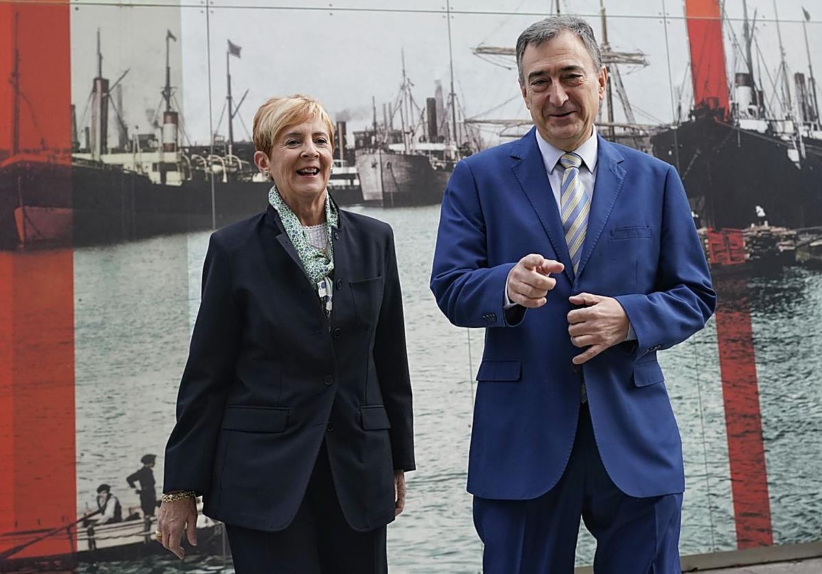 Arantxa Tapia y Aitor Esteban, este miércoles en un acto de la Fundación Sabino Arana.