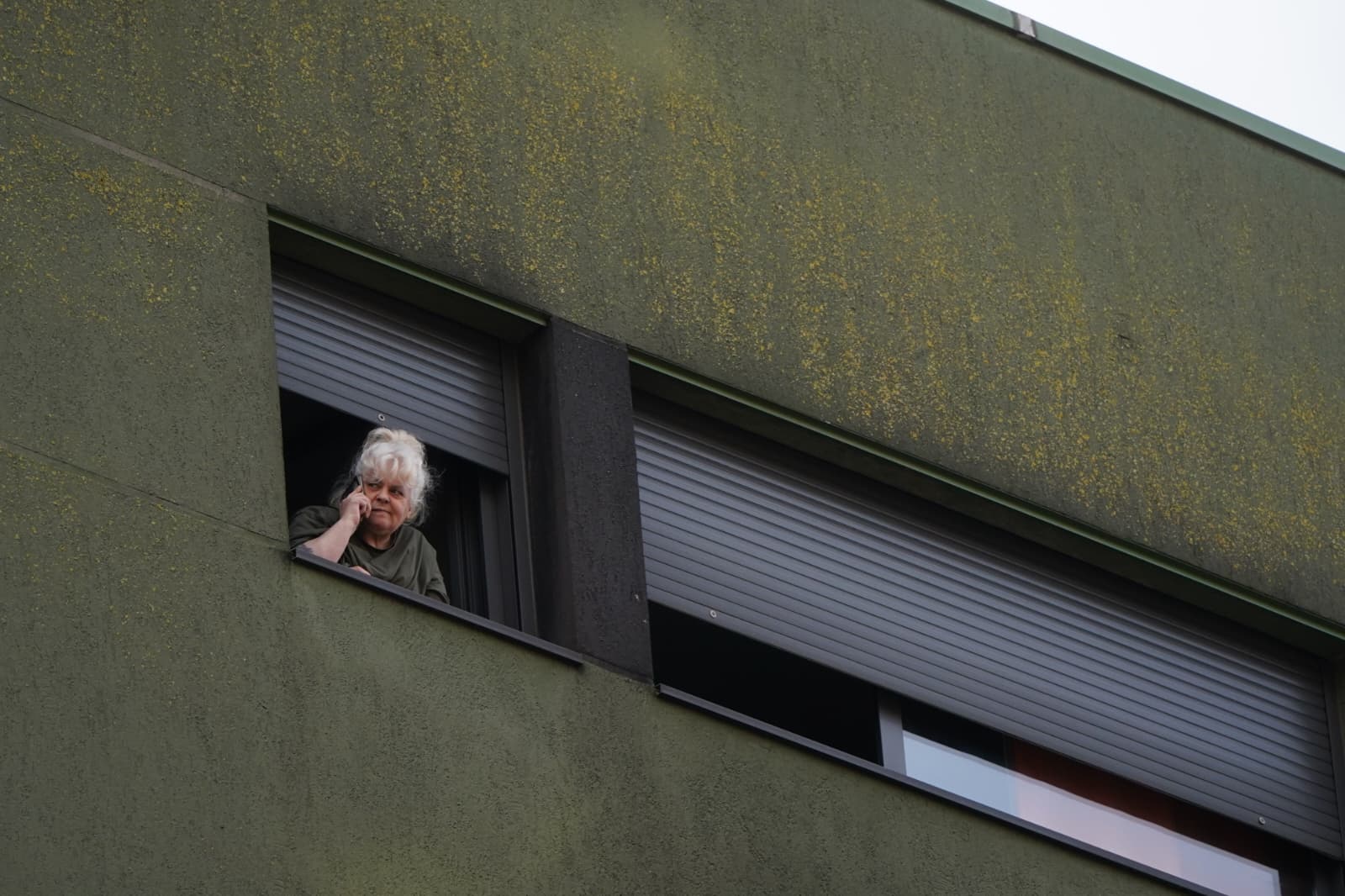 Así ha quedado el edificio de Barakaldo tras el incendio de un piso