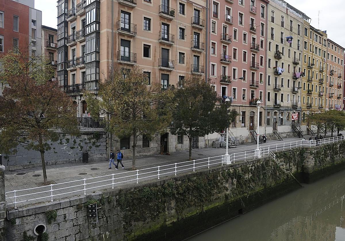 Vista del muelle de Urazurrutia, en Bilbao.