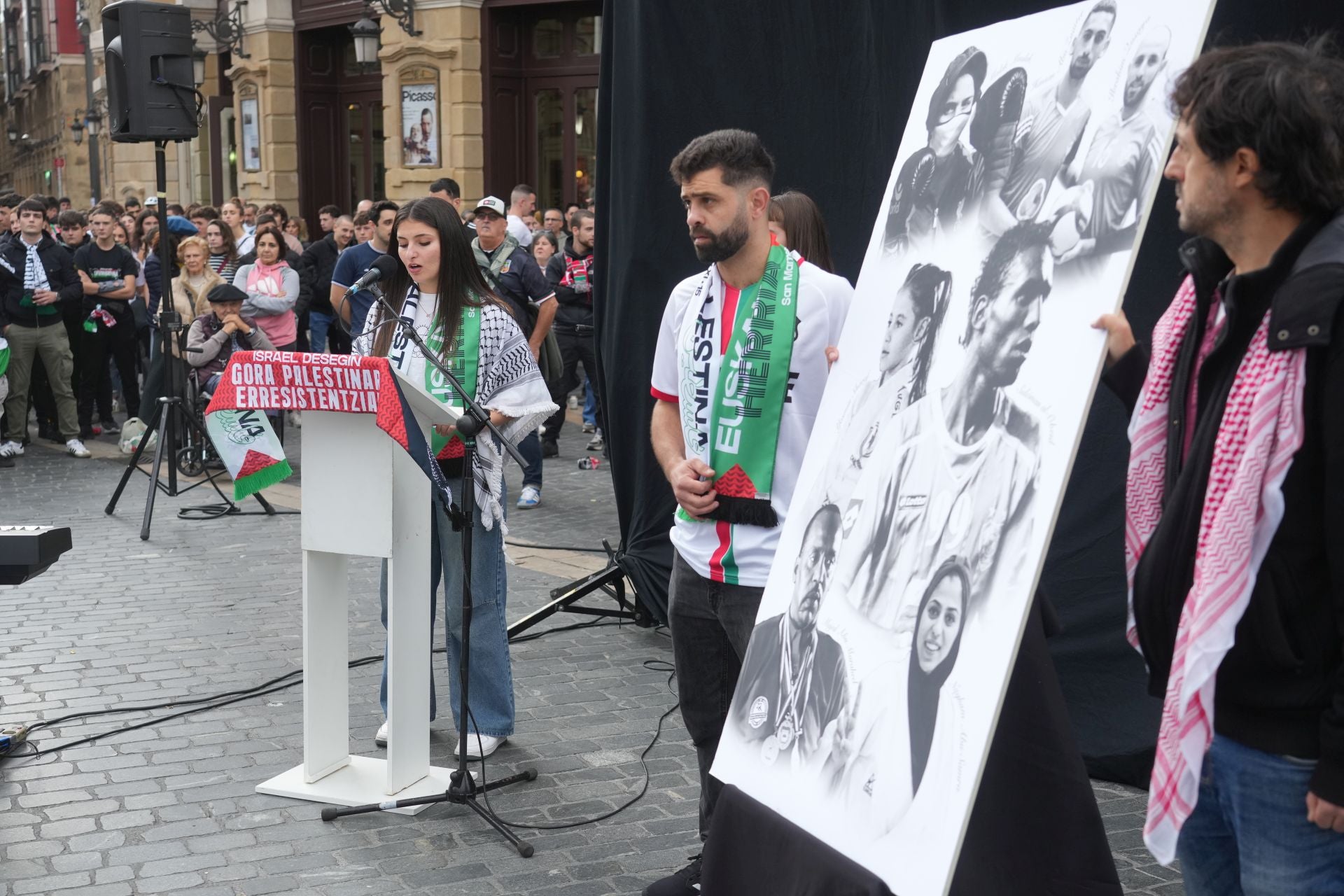 Las mejores imágenes de la fiesta por Palestina en Bilbao previas a los incidentes