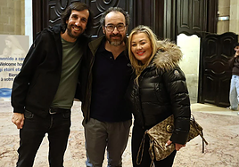 Haritz Garde, Xabi San Martín y Amaia Montero, este viernes en la basílica de Santa María.