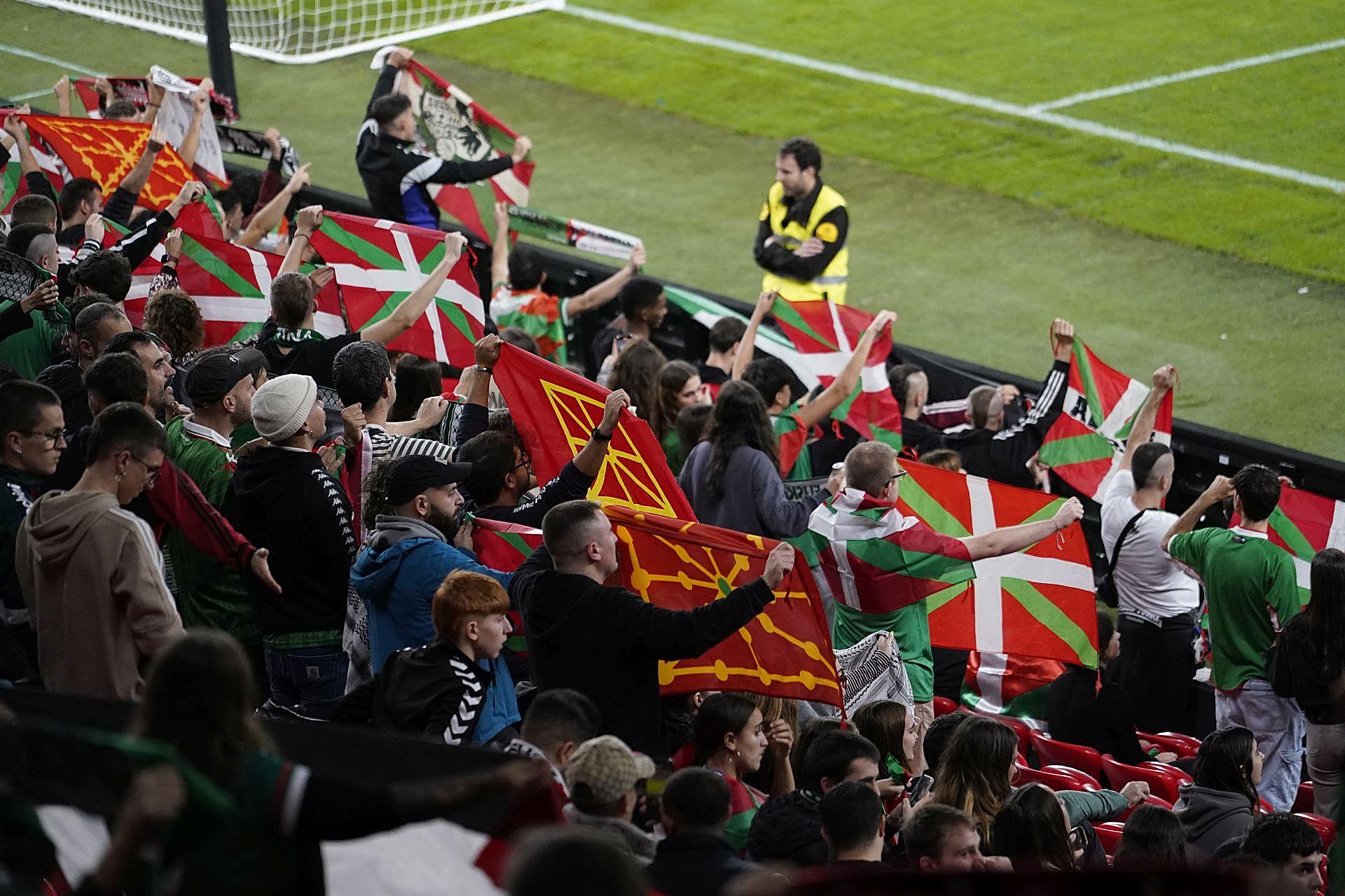 Las bonitas imágenes que nos deja el Euskadi-Palestina en San Mamés