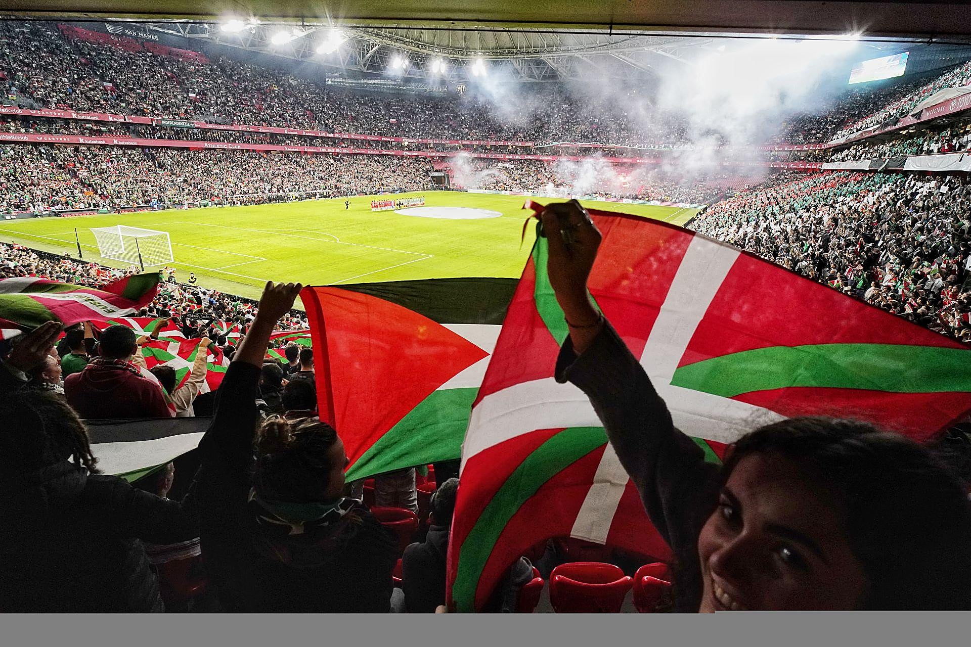 Las bonitas imágenes que nos deja el Euskadi-Palestina en San Mamés