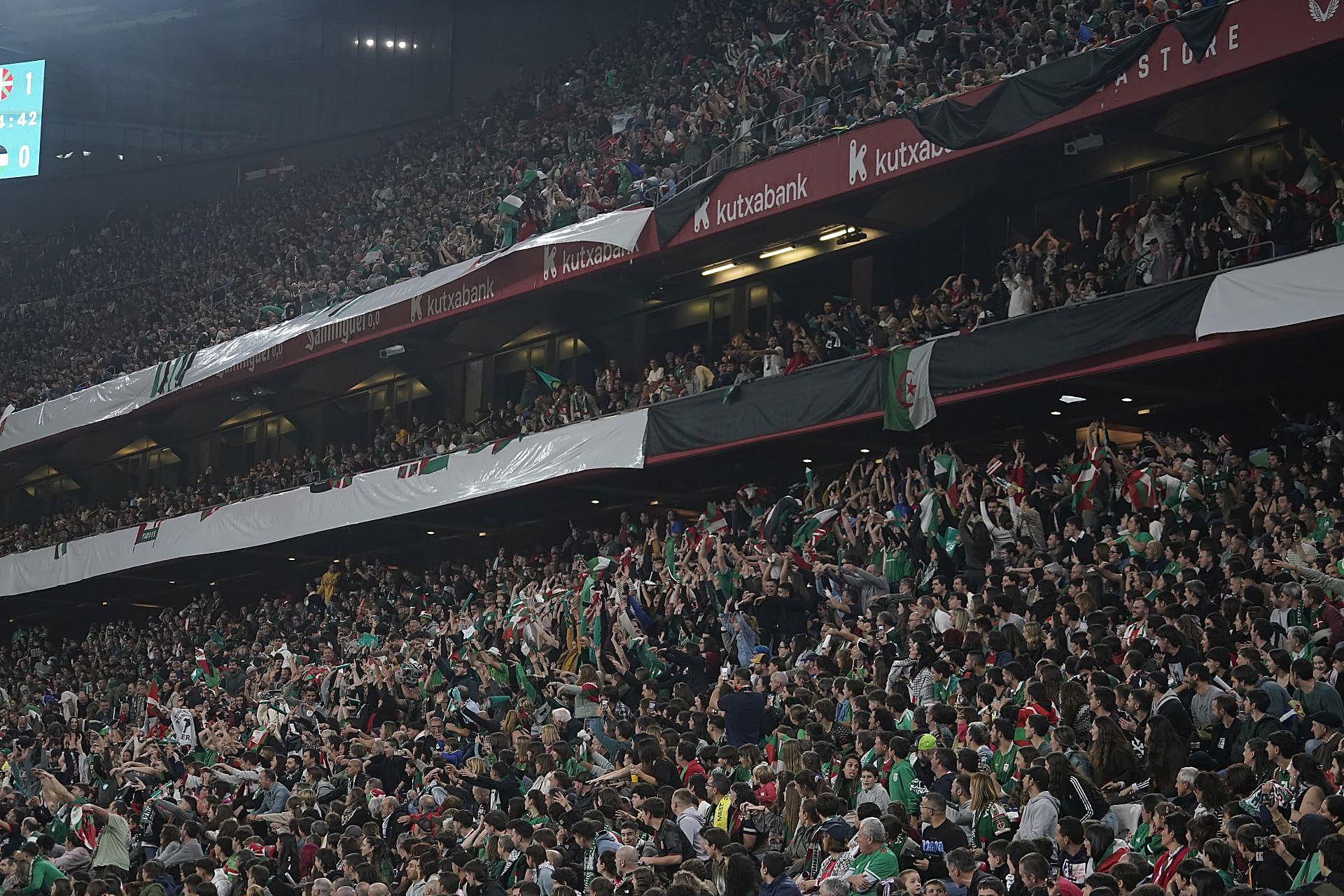 Las bonitas imágenes que nos deja el Euskadi-Palestina en San Mamés