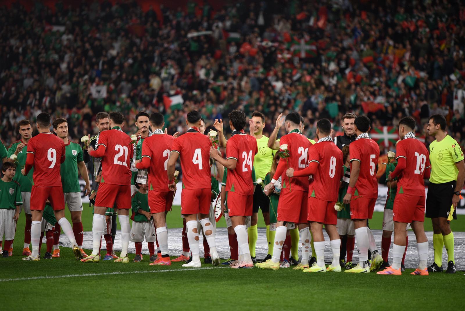 Las bonitas imágenes que nos deja el Euskadi-Palestina en San Mamés