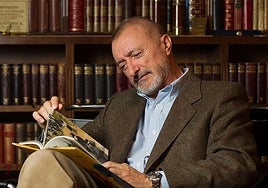 El palo de Arturo Pérez Reverte a Ryanair por su última novedad: «Esa gentuza...»