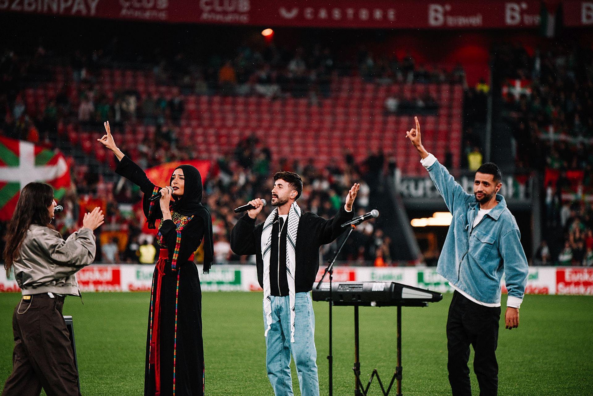 Las bonitas imágenes que nos deja el Euskadi-Palestina en San Mamés