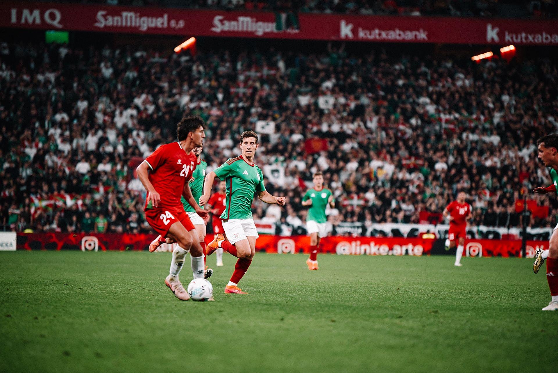 Las bonitas imágenes que nos deja el Euskadi-Palestina en San Mamés