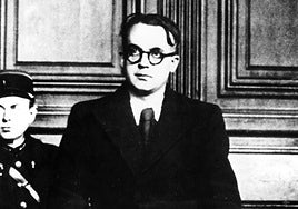 El escritor Robert Brasillach, fusilado a los 35 años en 1945.
