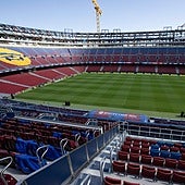 Panorámica del Camp Nou, todavía en obras.