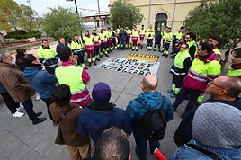 La asamblea de trabajadores respaldó la iniciativa por unanimidad.