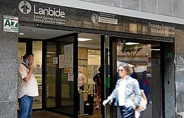 El 39,5% de los desempleados alaveses tiene más de cincuenta años