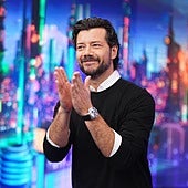 La sorpresa de Álvaro Morte cuando le propusieron interpretar a Adolfo Suárez: «Pensé que habían perdido la cabeza»