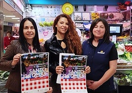 Esther Magaz y Diana Santos, de ABK, junto a Izakun Tejedor.