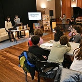 Abenduaren 5ean, ikasle goizaren baitan, mintzodromo ibiltaria eskainiko zaie bertaratzen diren gazteei